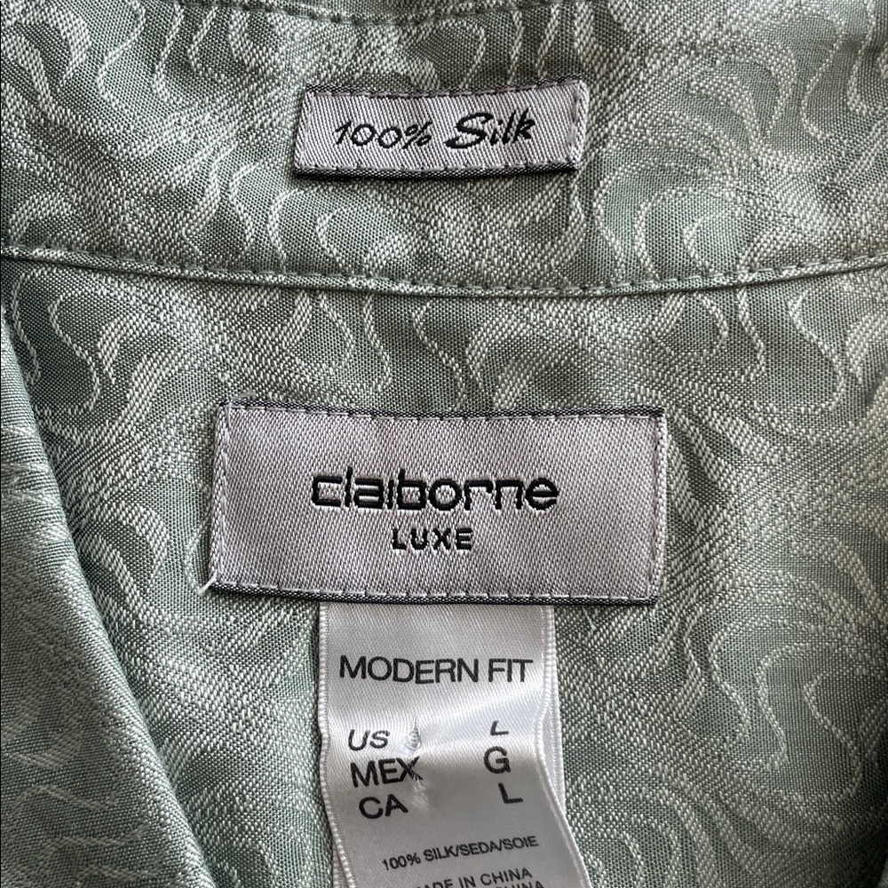Claiborne Men's Light Green Patterned Button Down Shirt short sleeved 💯 SILK - Picture 2 of 7